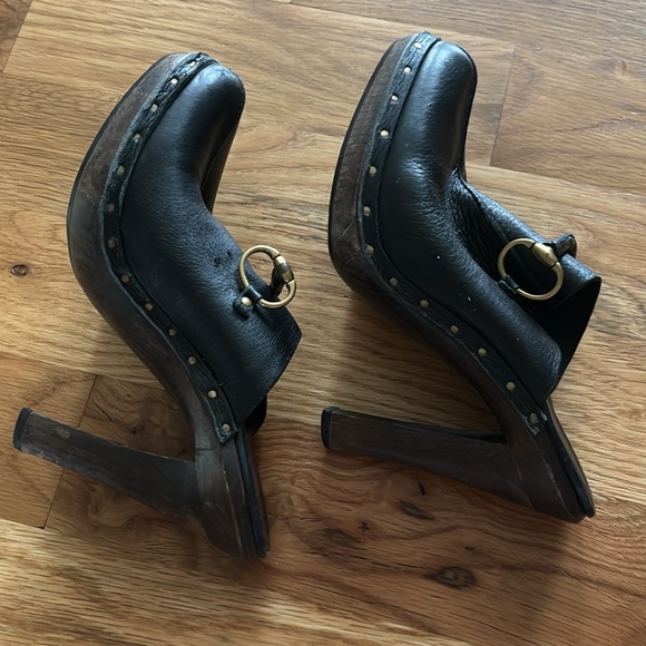 Gucci Black leather clogs - Picture 8 of 10